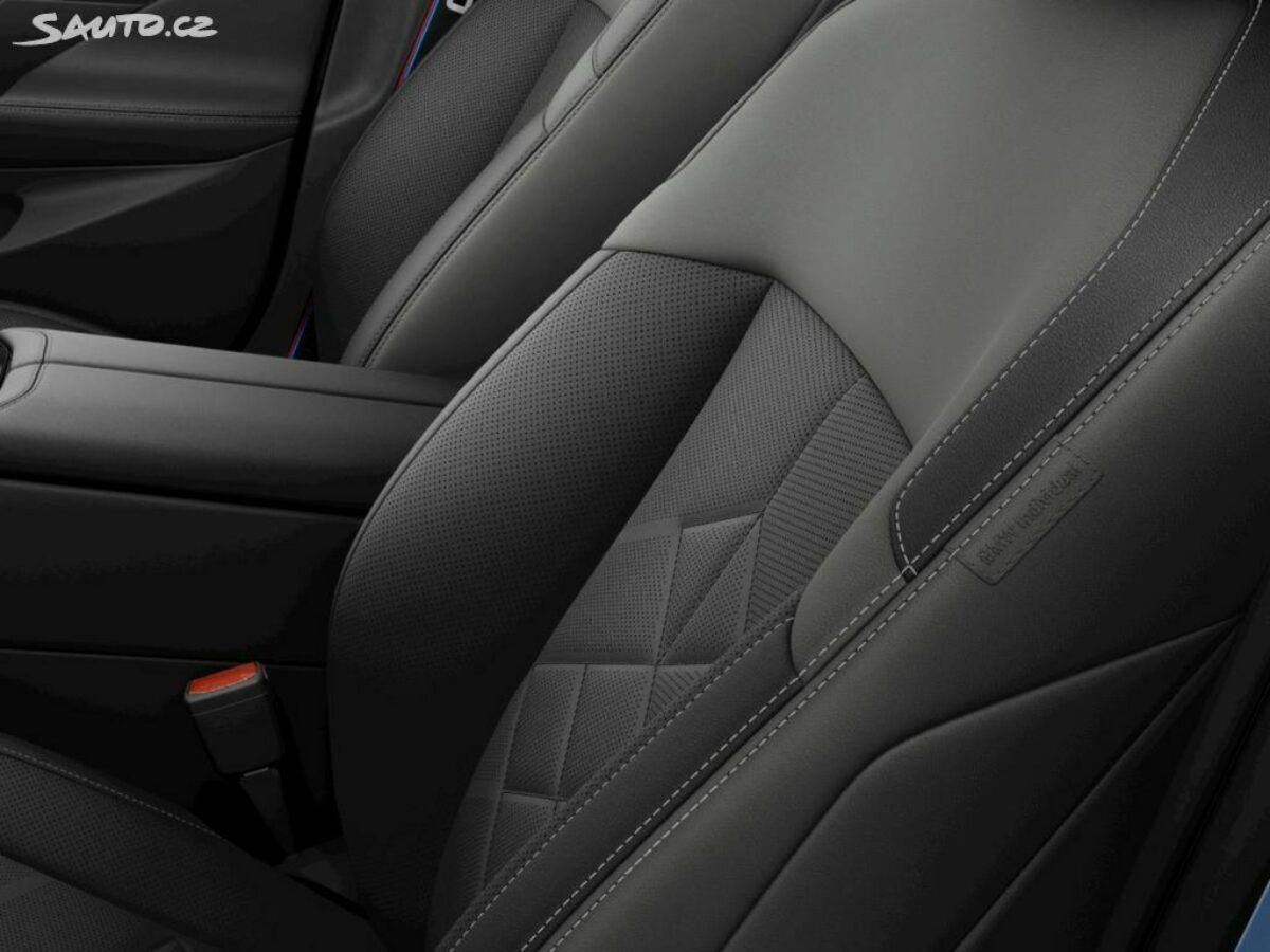 Fotografie vozu - klik pro zvětšení