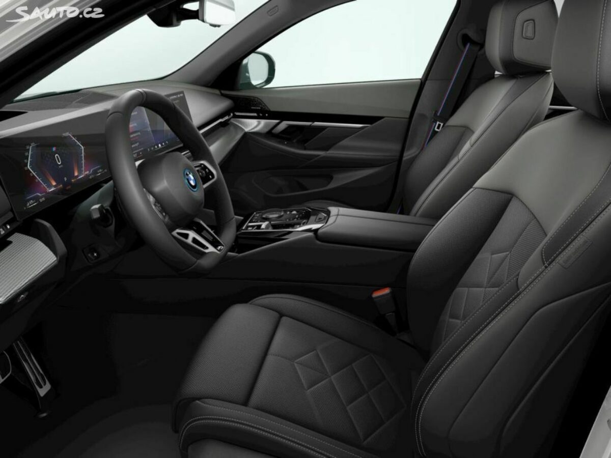 Fotografie vozu - klik pro zvětšení