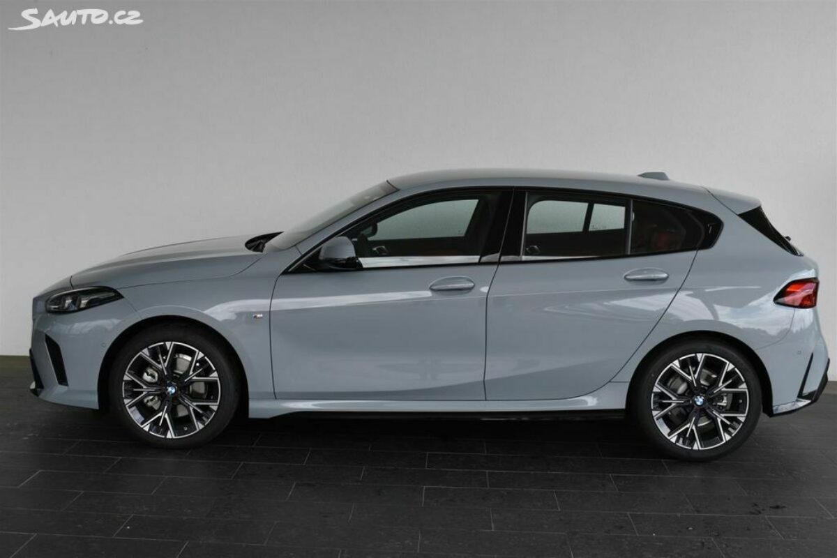 Fotografie vozu - klik pro zvětšení