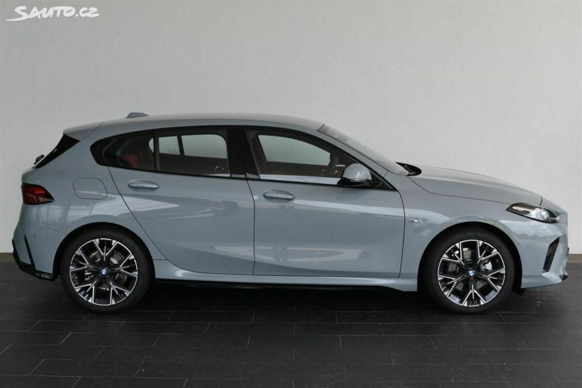 Fotografie vozu - klik pro zvětšení