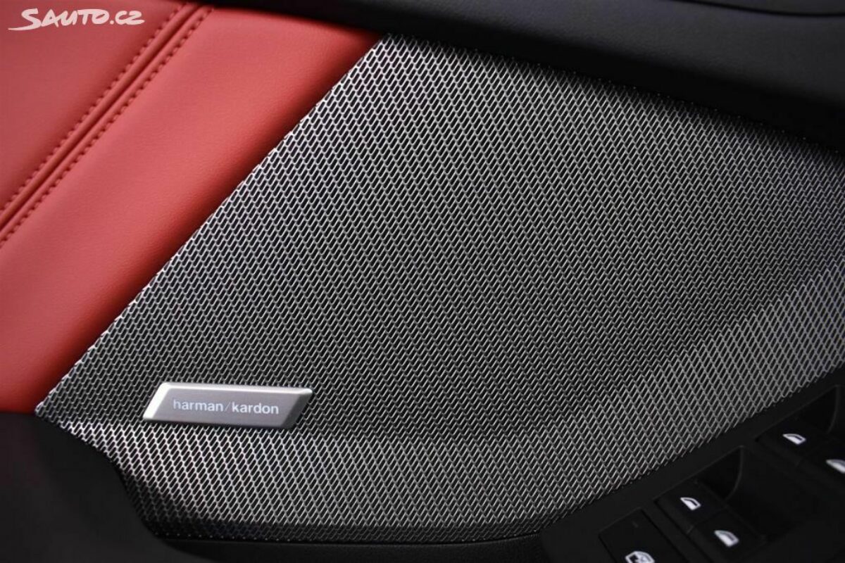 Fotografie vozu - klik pro zvětšení