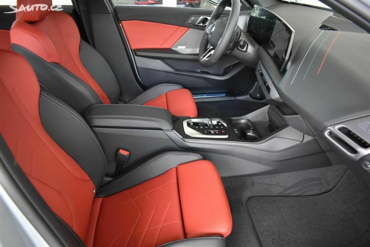 Fotografie vozu - klik pro zvětšení