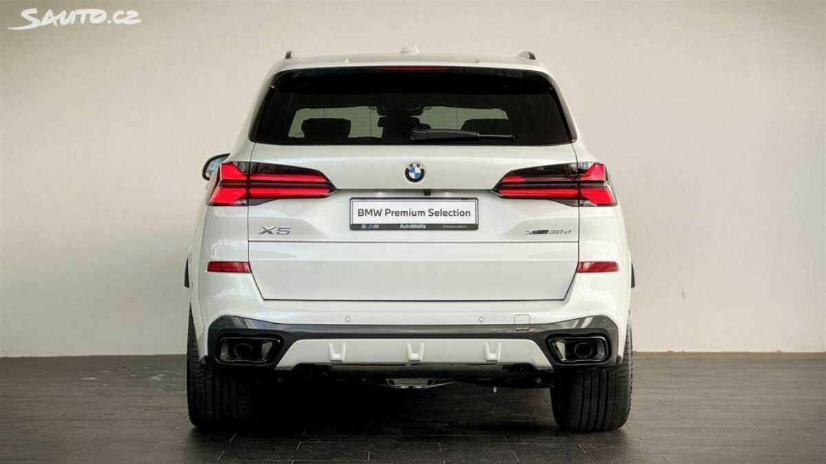 Fotografie vozu - klik pro zvětšení