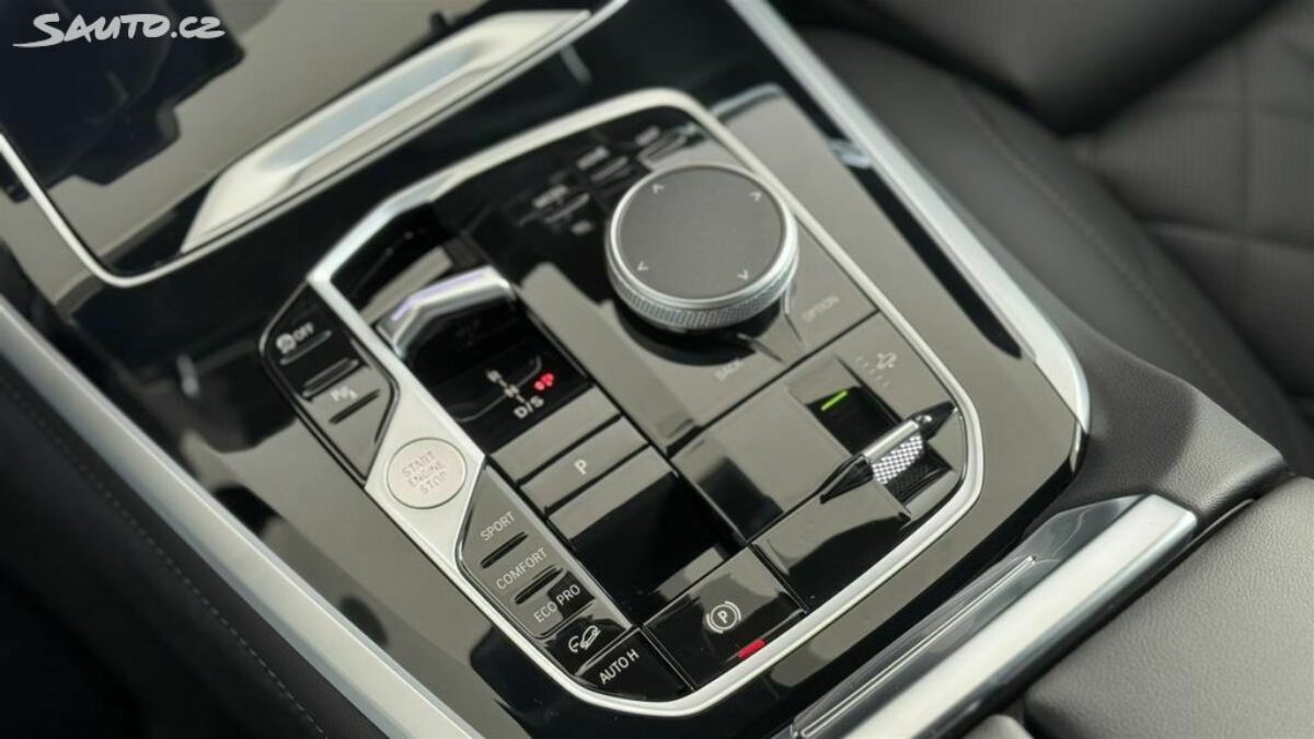 Fotografie vozu - klik pro zvětšení