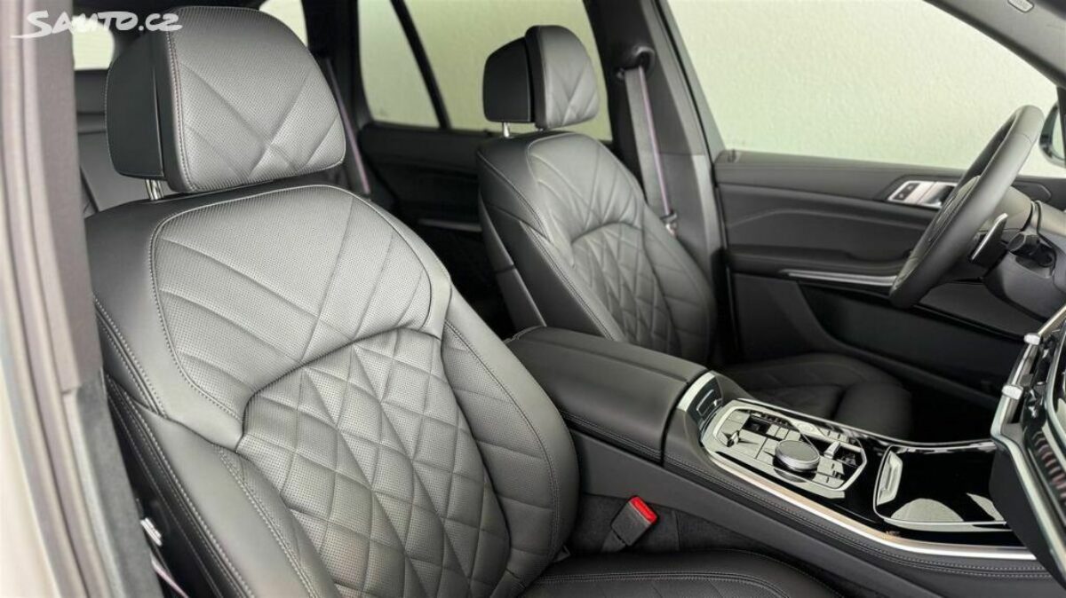 Fotografie vozu - klik pro zvětšení