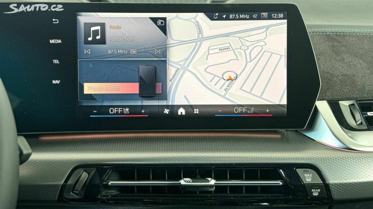 Fotografie vozu - klik pro zvětšení