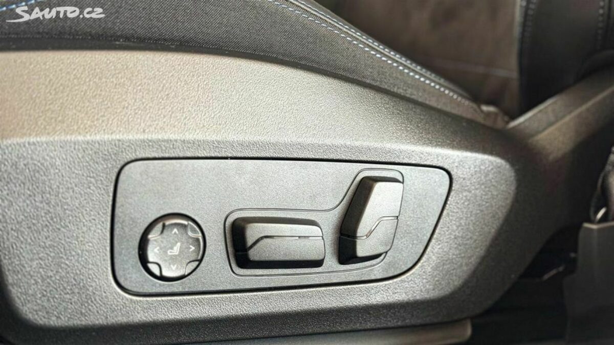 Fotografie vozu - klik pro zvětšení