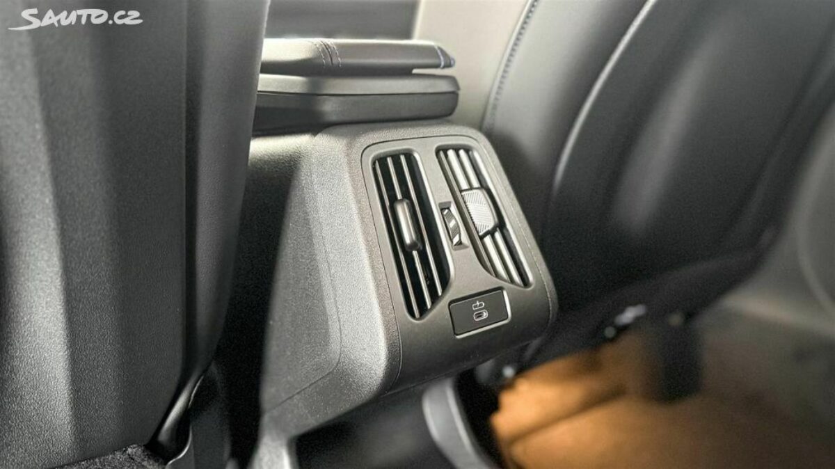 Fotografie vozu - klik pro zvětšení