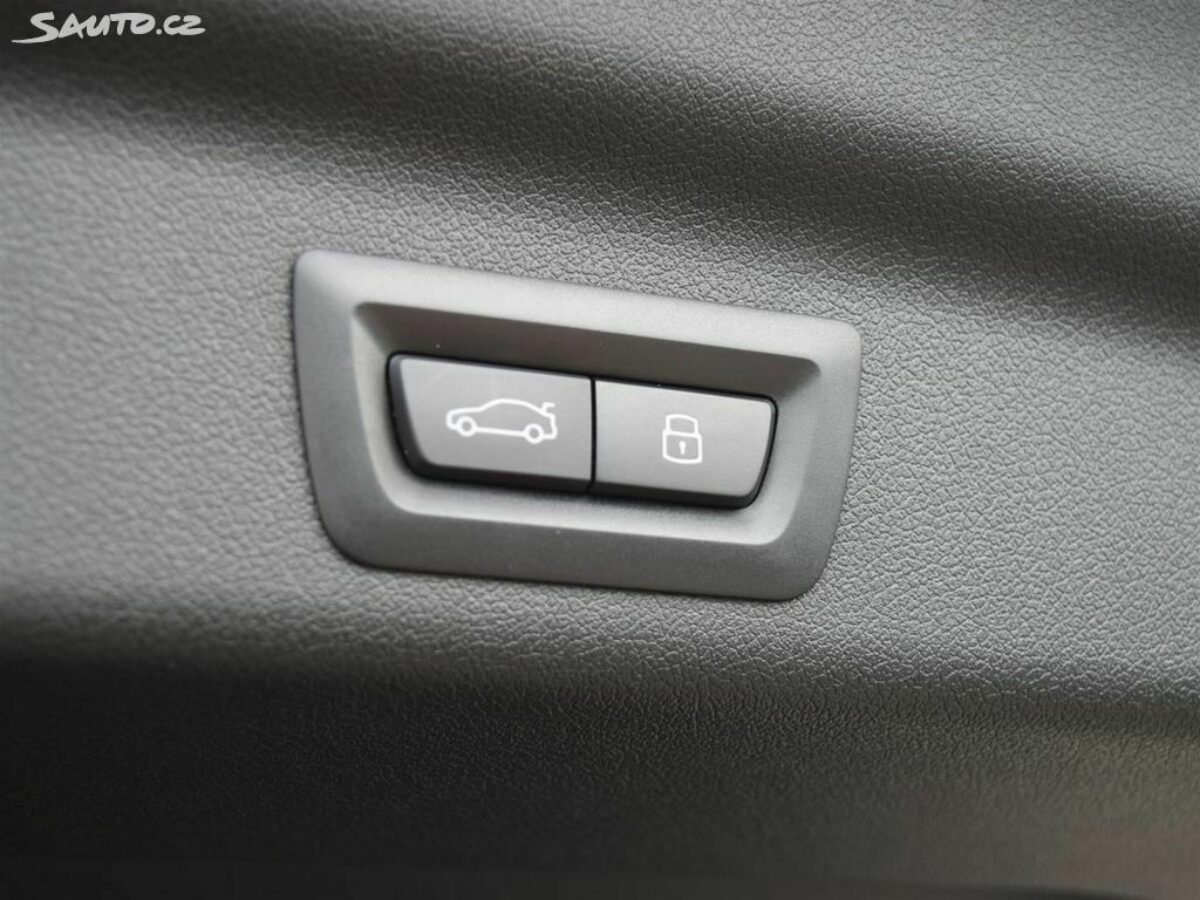 Fotografie vozu - klik pro zvětšení