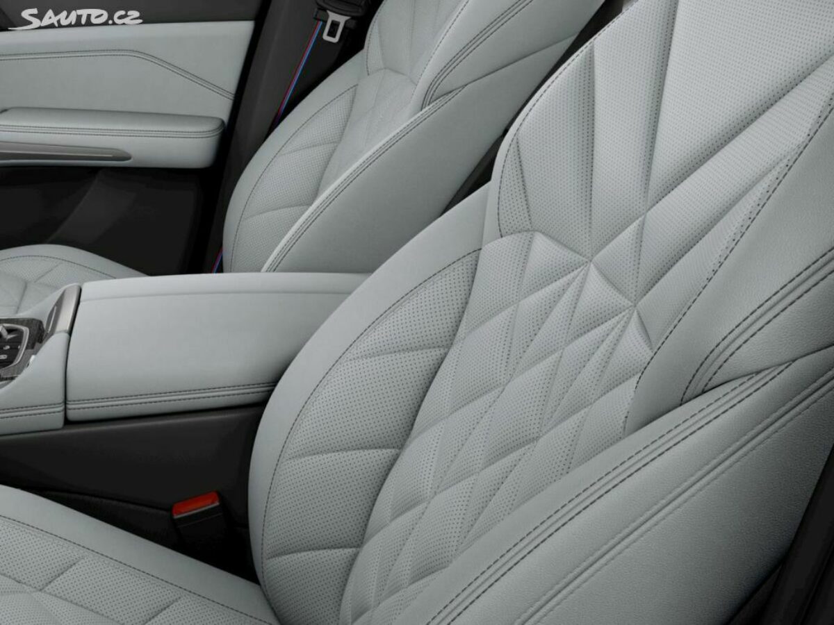 Fotografie vozu - klik pro zvětšení