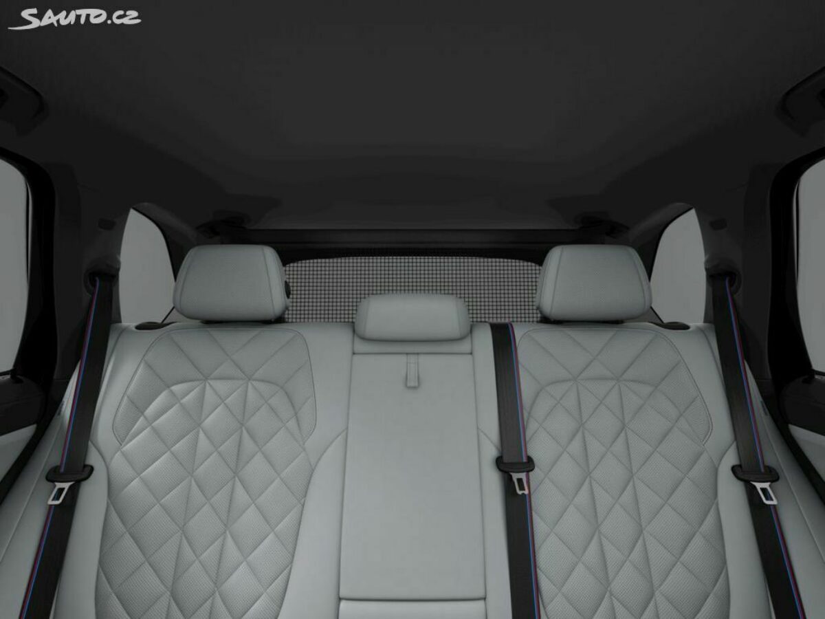 Fotografie vozu - klik pro zvětšení