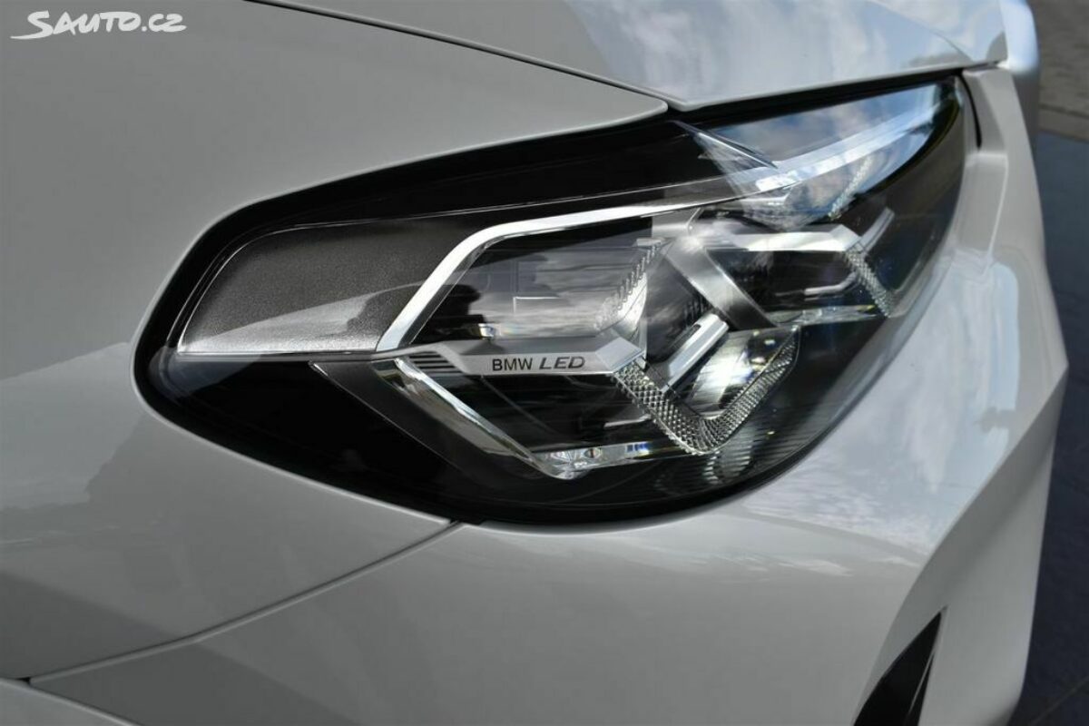 Fotografie vozu - klik pro zvětšení