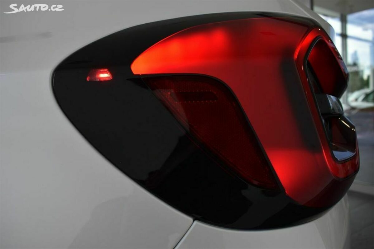 Fotografie vozu - klik pro zvětšení