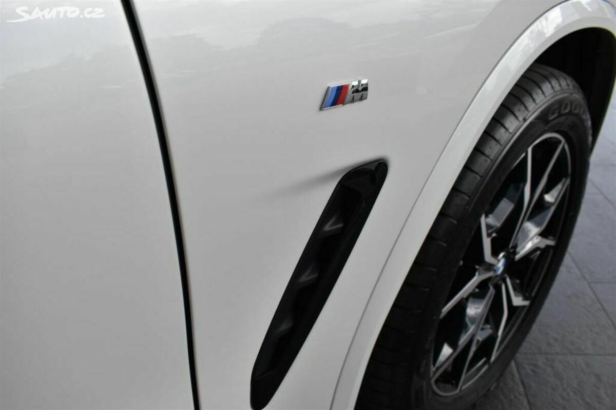 Fotografie vozu - klik pro zvětšení