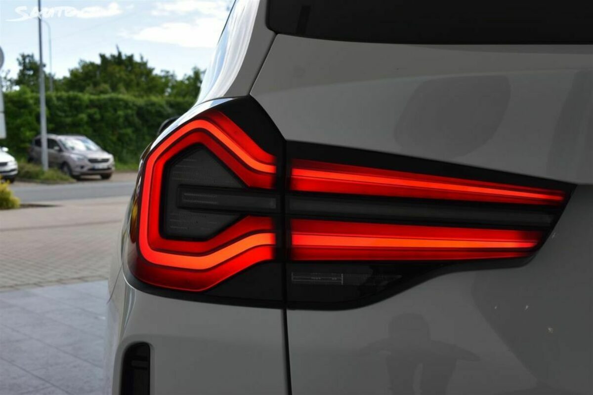 Fotografie vozu - klik pro zvětšení