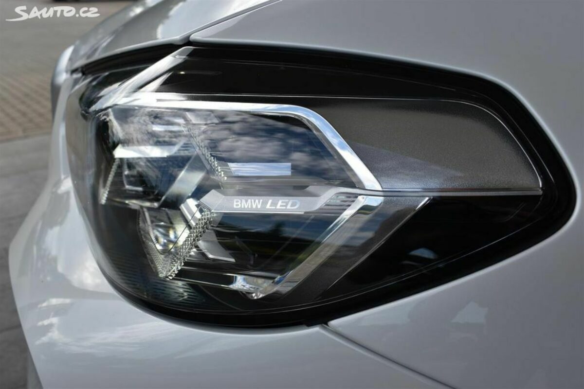 Fotografie vozu - klik pro zvětšení