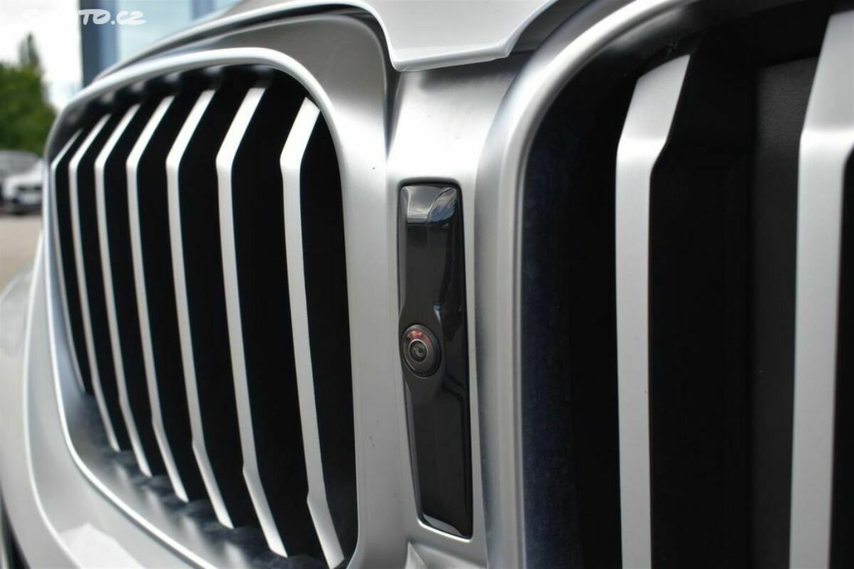 Fotografie vozu - klik pro zvětšení