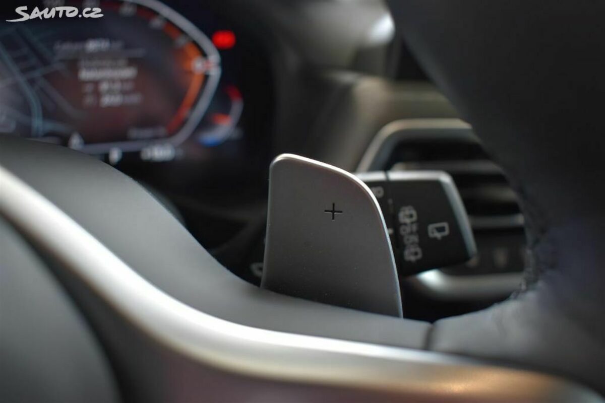 Fotografie vozu - klik pro zvětšení