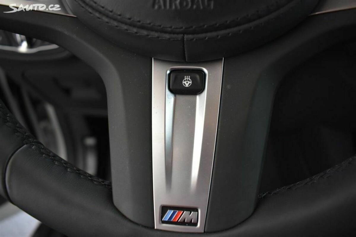 Fotografie vozu - klik pro zvětšení