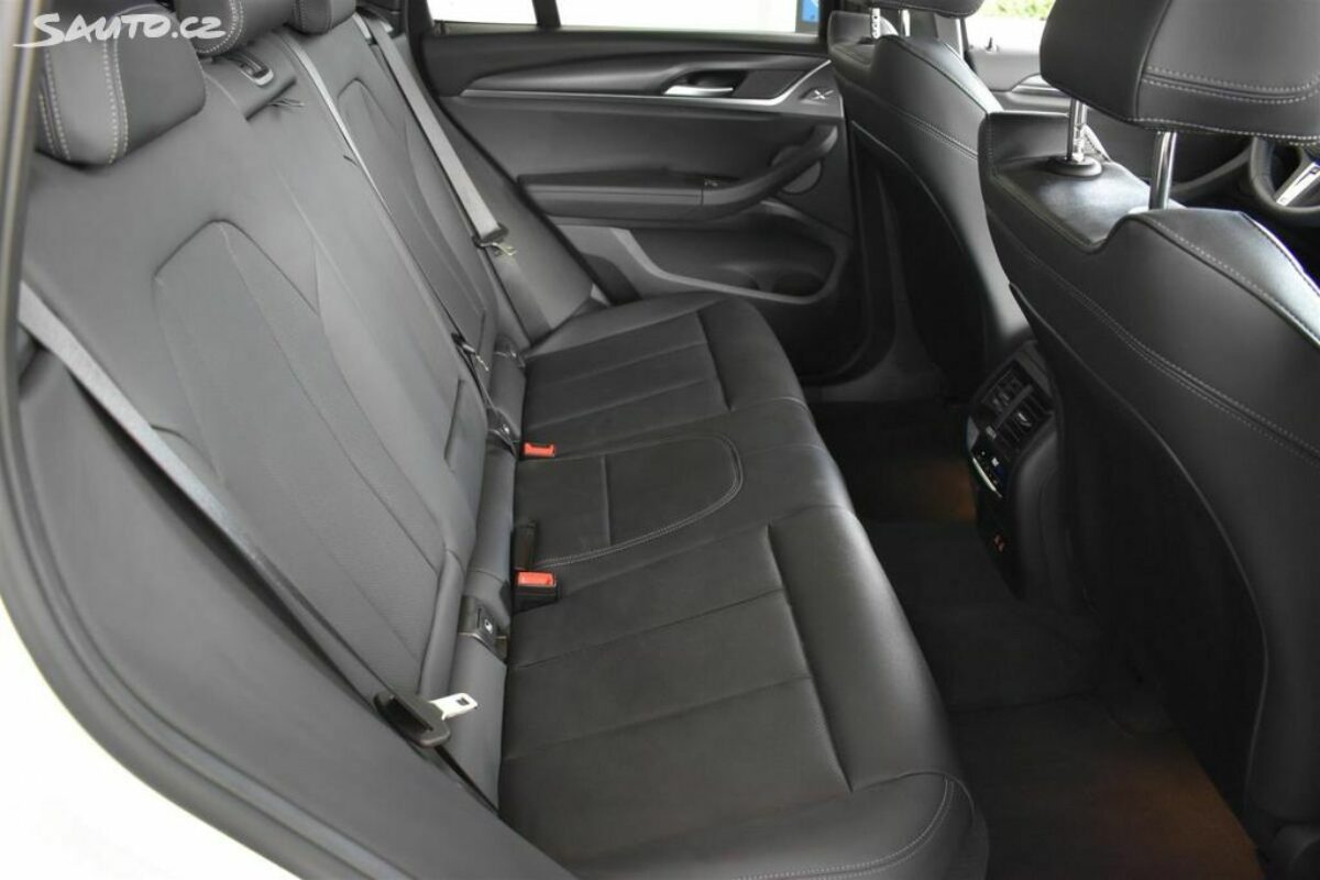 Fotografie vozu - klik pro zvětšení