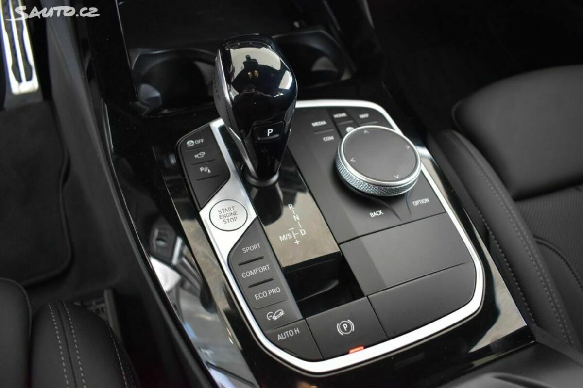 Fotografie vozu - klik pro zvětšení