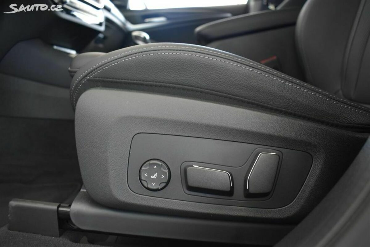 Fotografie vozu - klik pro zvětšení