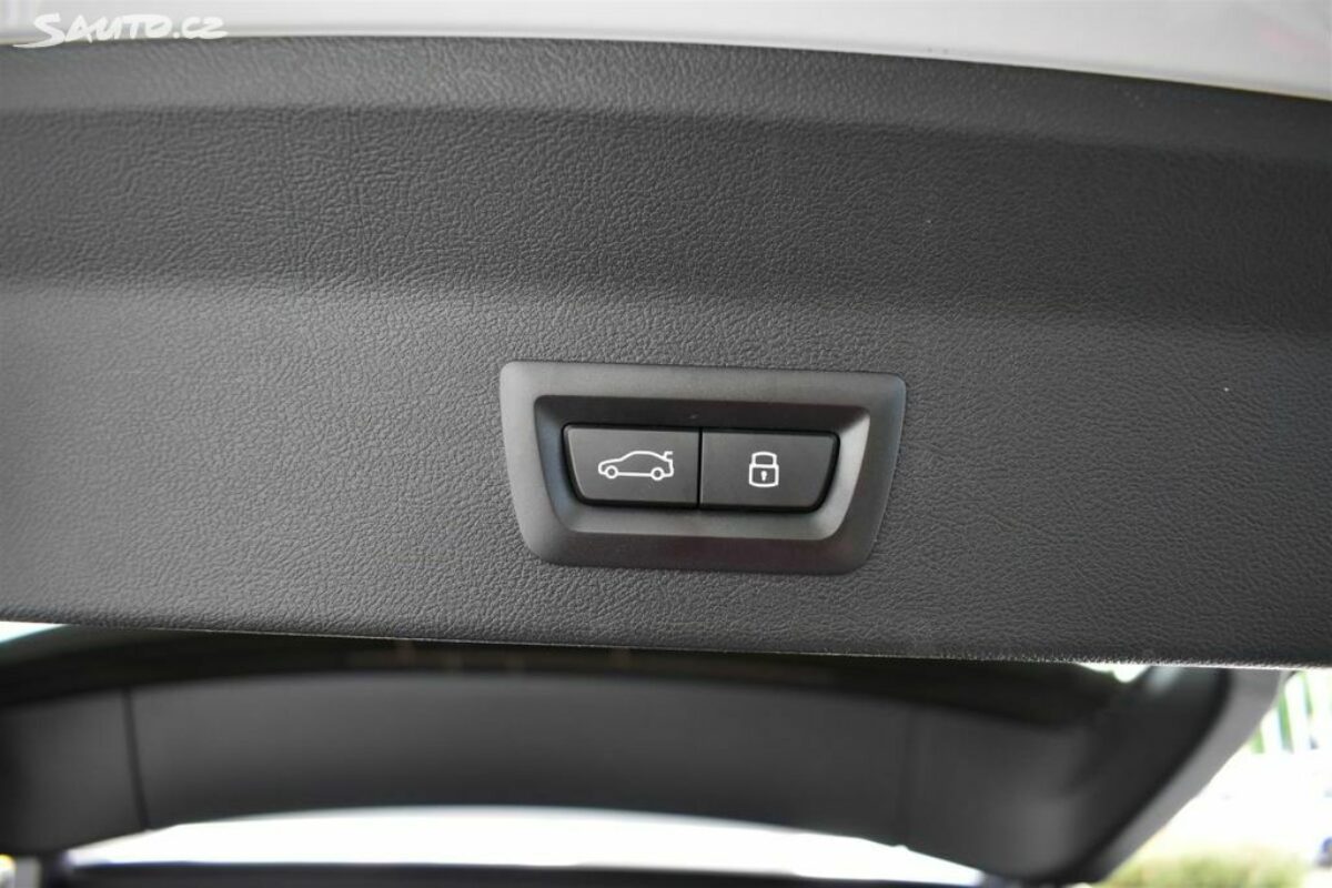 Fotografie vozu - klik pro zvětšení