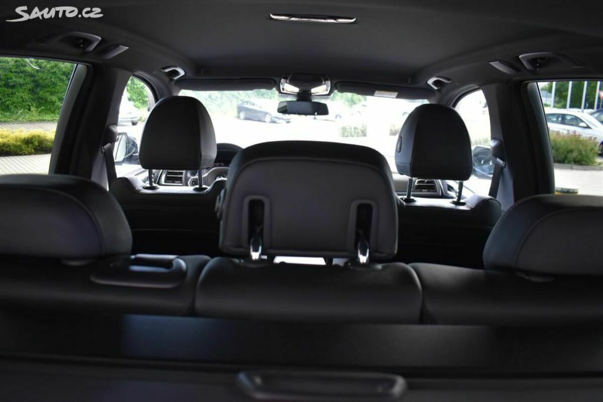 Fotografie vozu - klik pro zvětšení