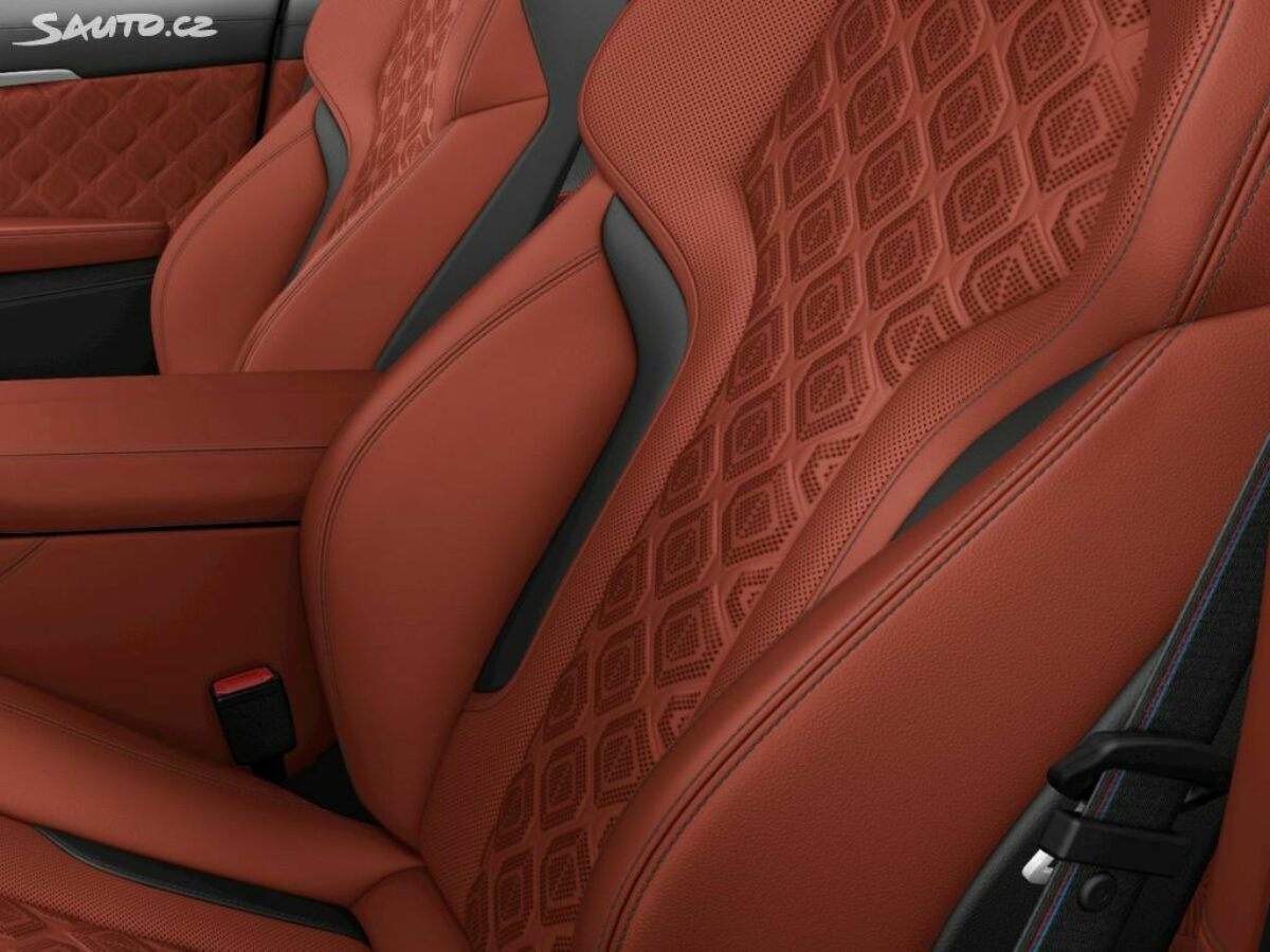 Fotografie vozu - klik pro zvětšení