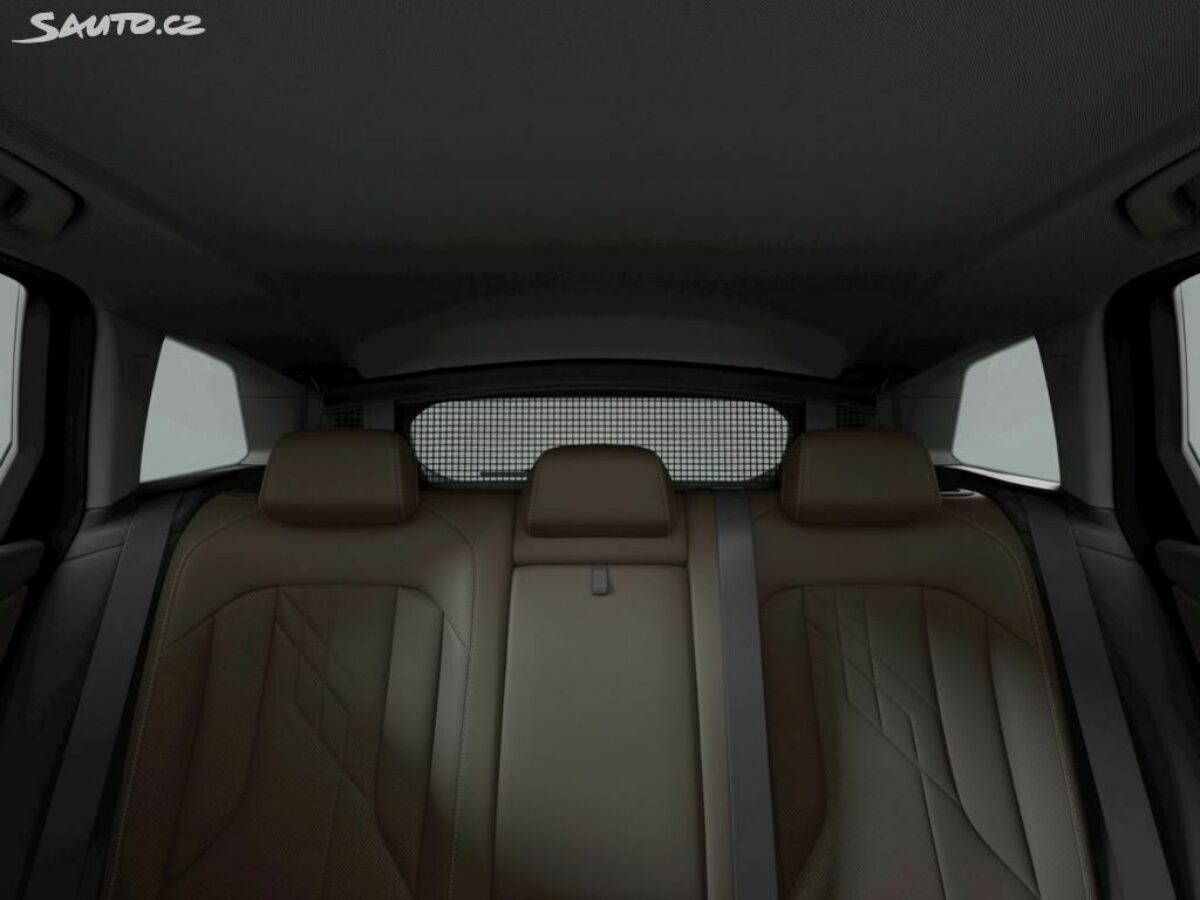 Fotografie vozu - klik pro zvětšení