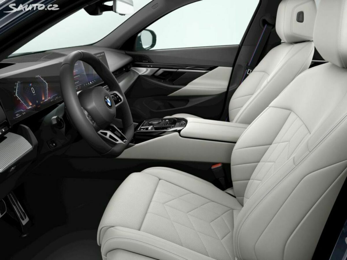 Fotografie vozu - klik pro zvětšení