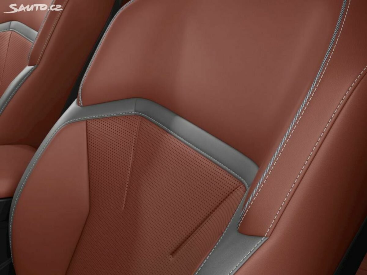 Fotografie vozu - klik pro zvětšení