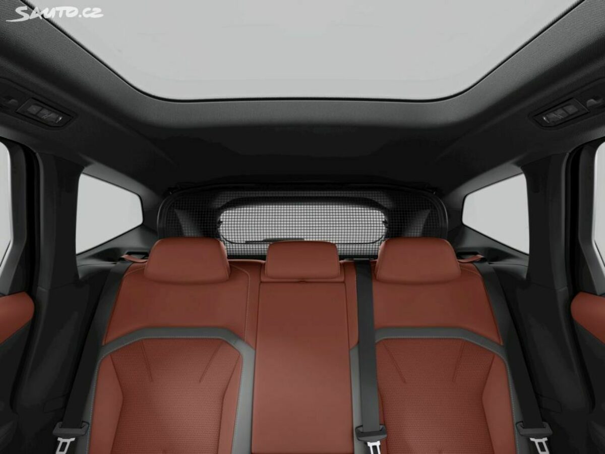 Fotografie vozu - klik pro zvětšení