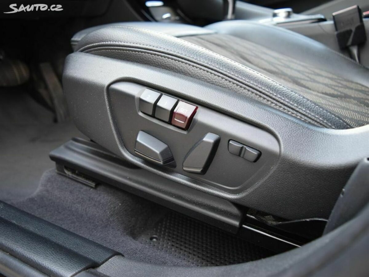 Fotografie vozu - klik pro zvětšení