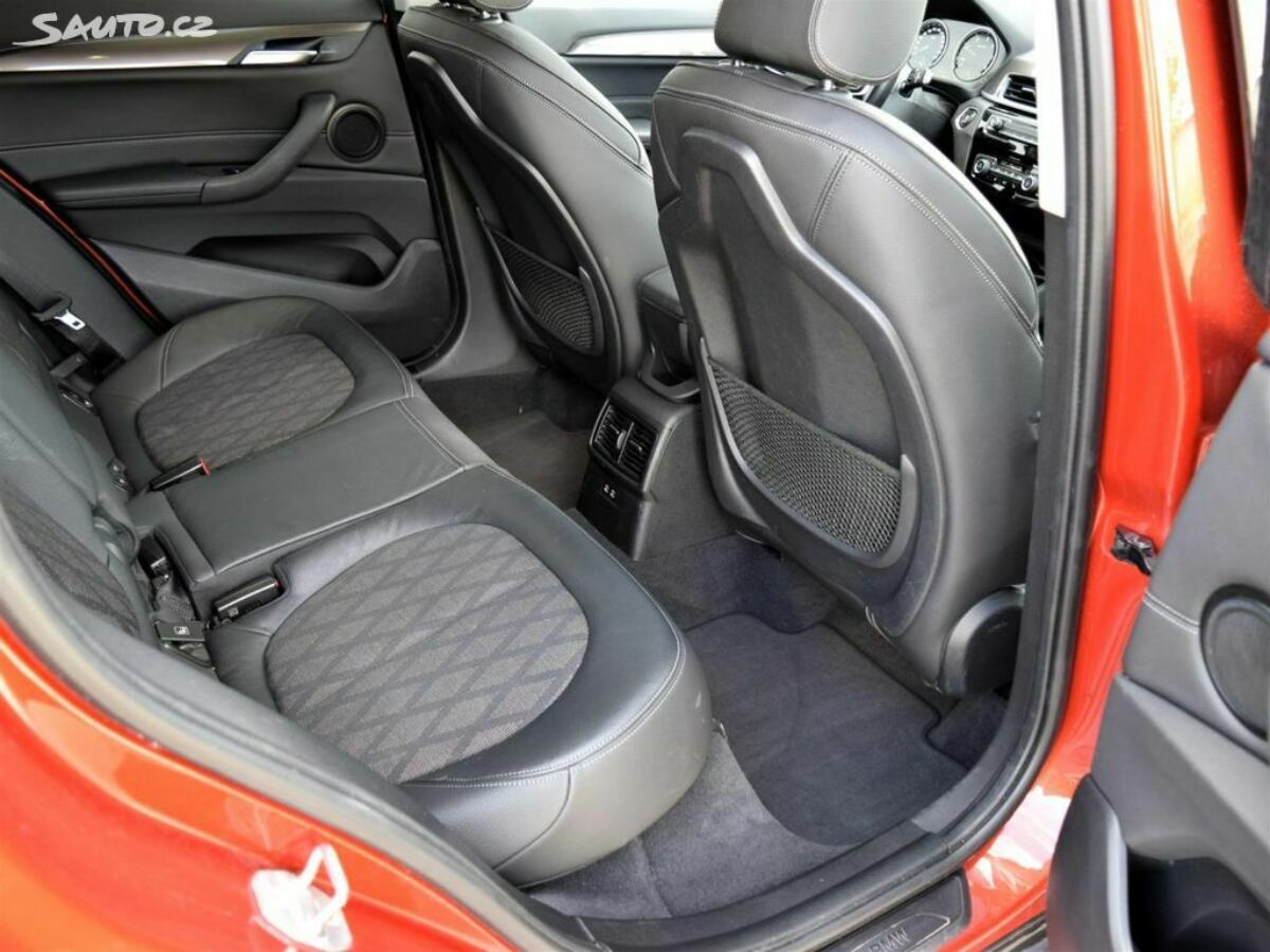 Fotografie vozu - klik pro zvětšení