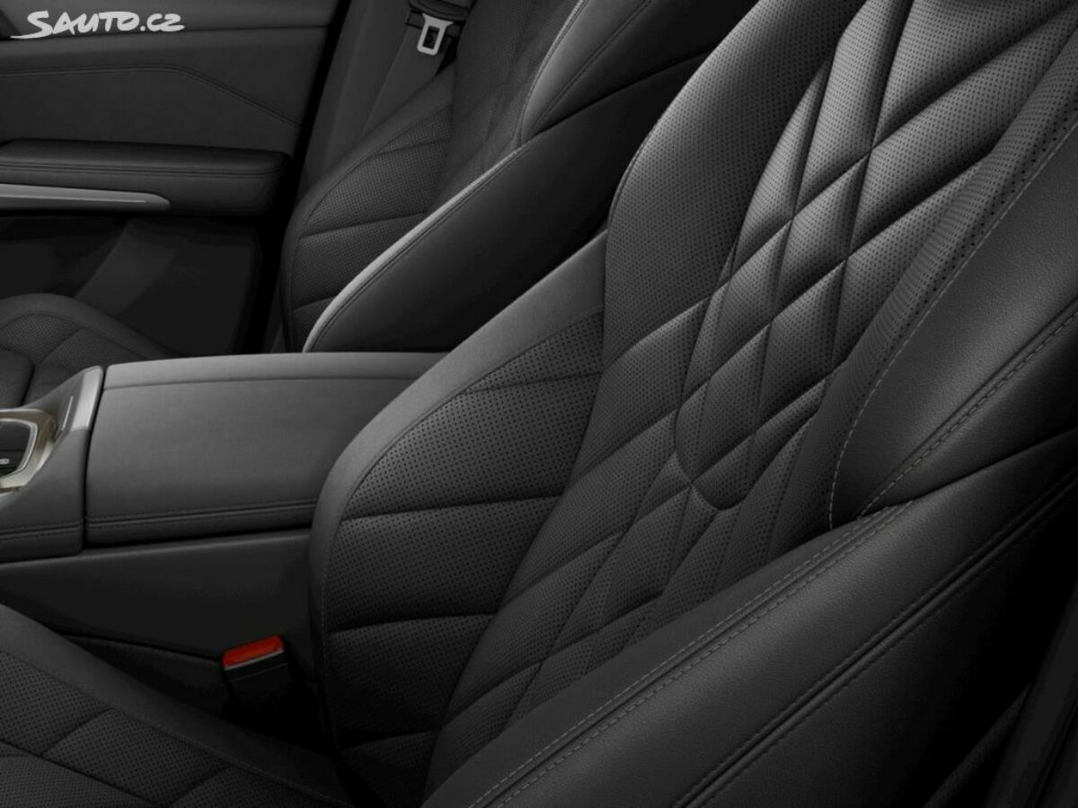 Fotografie vozu - klik pro zvětšení