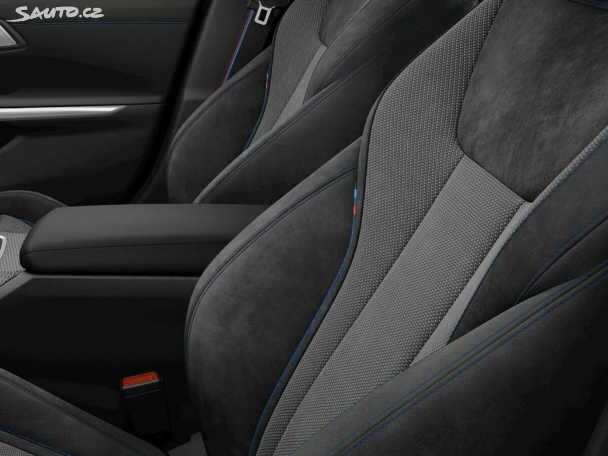 Fotografie vozu - klik pro zvětšení