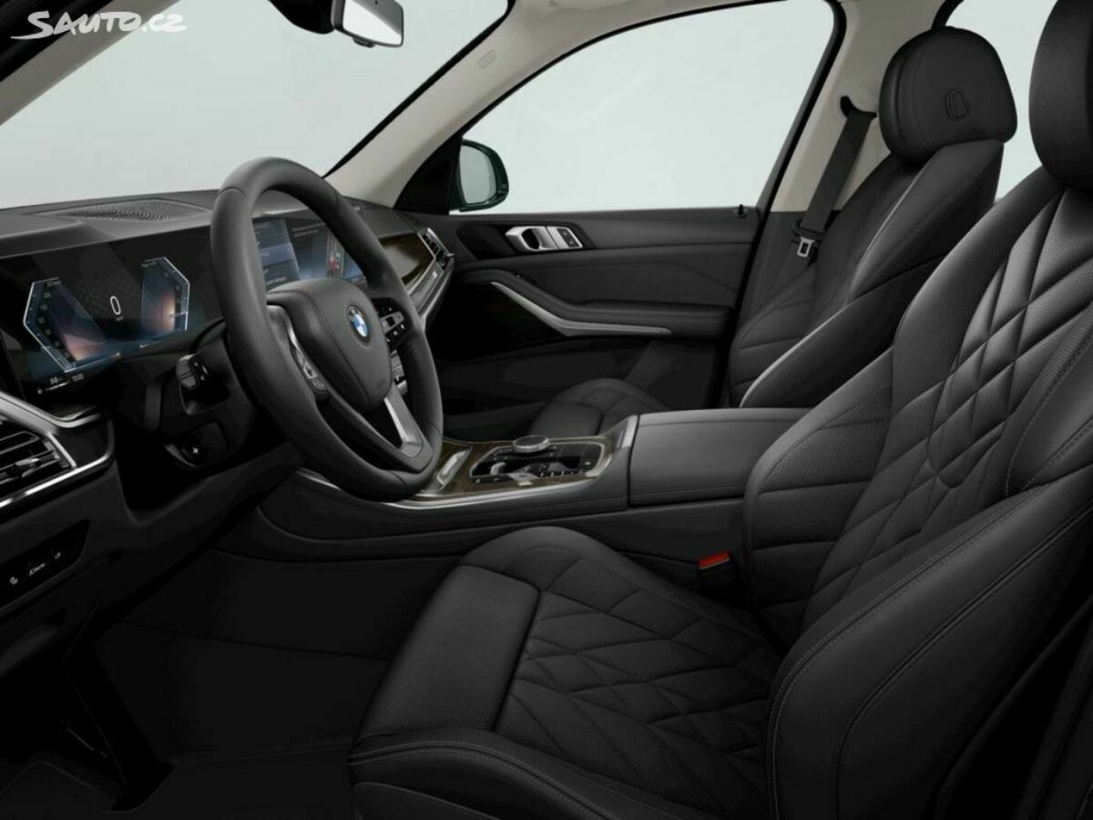 Fotografie vozu - klik pro zvětšení