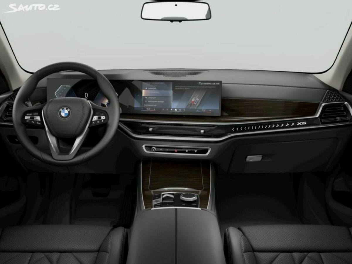 Fotografie vozu - klik pro zvětšení