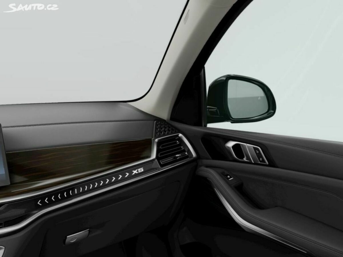 Fotografie vozu - klik pro zvětšení