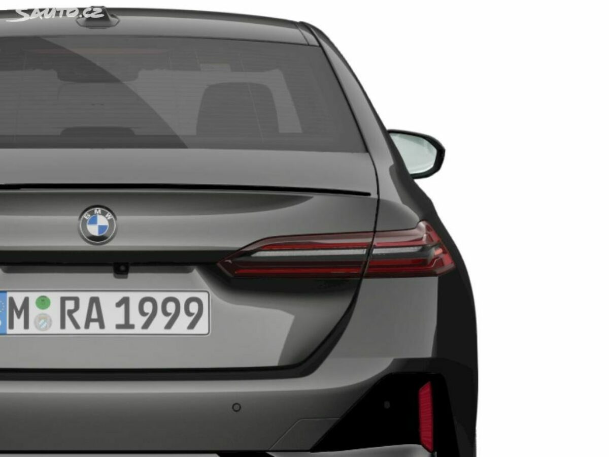 Fotografie vozu - klik pro zvětšení