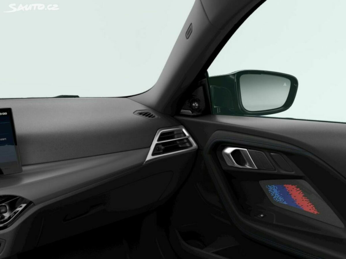 Fotografie vozu - klik pro zvětšení