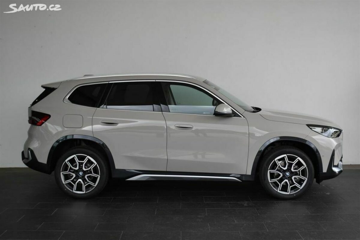 Fotografie vozu - klik pro zvětšení