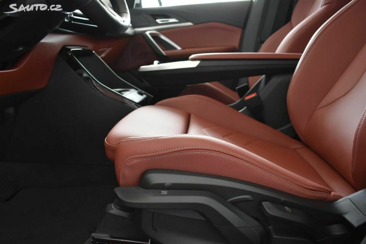 Fotografie vozu - klik pro zvětšení