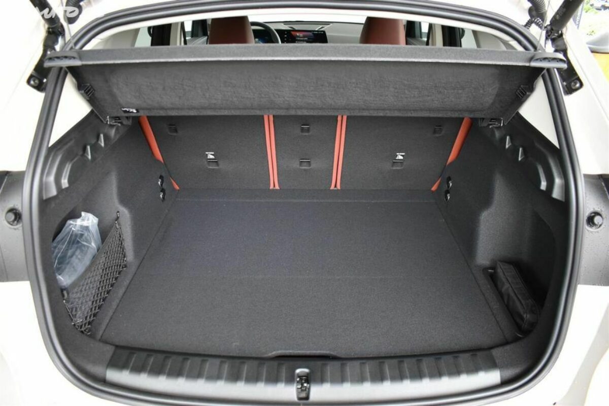 Fotografie vozu - klik pro zvětšení