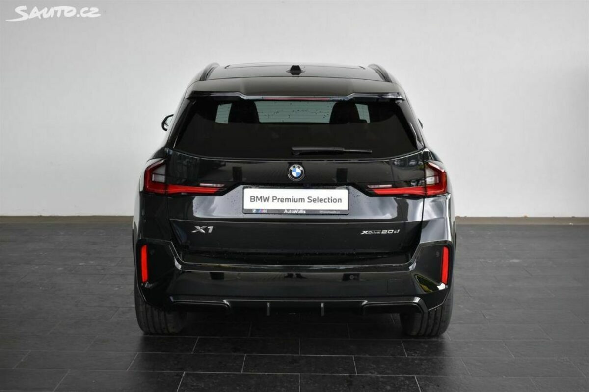 Fotografie vozu - klik pro zvětšení