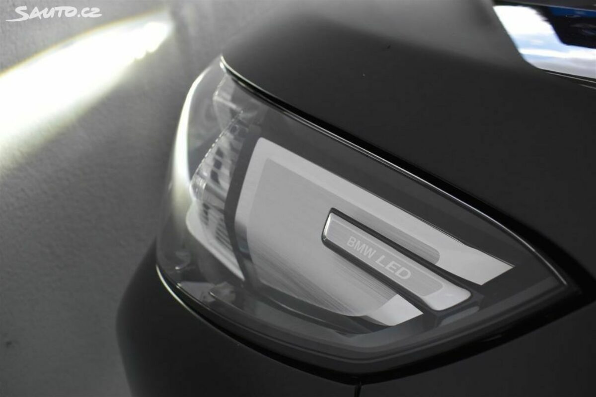 Fotografie vozu - klik pro zvětšení