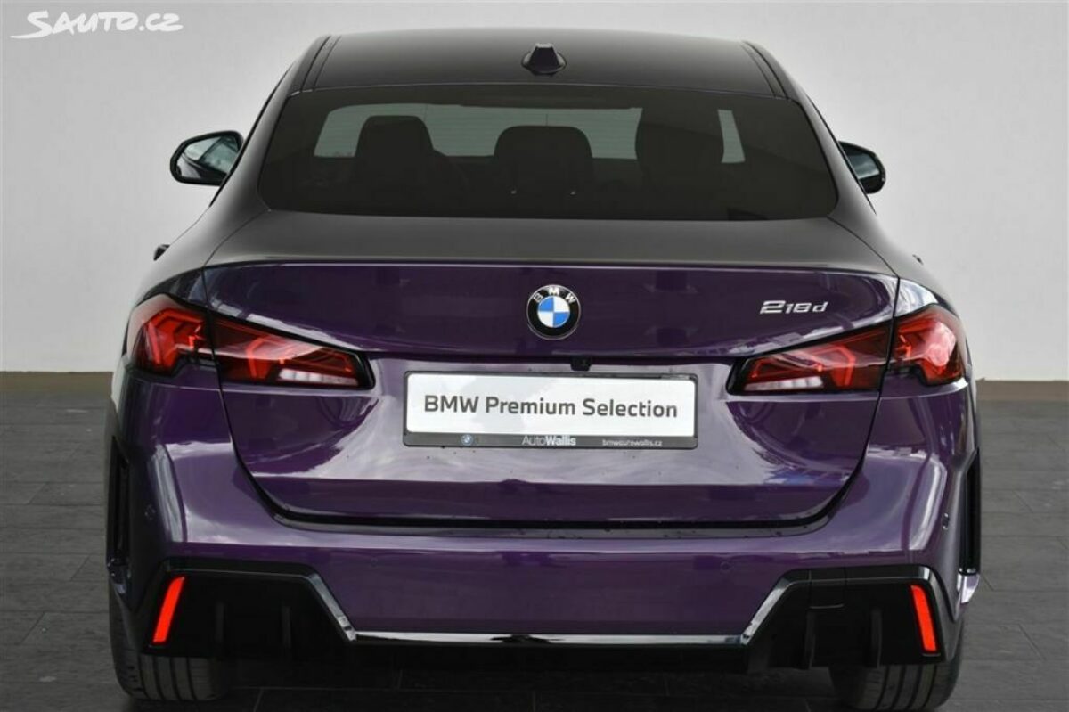 Fotografie vozu - klik pro zvětšení