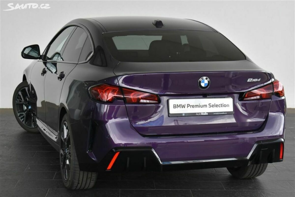 Fotografie vozu - klik pro zvětšení