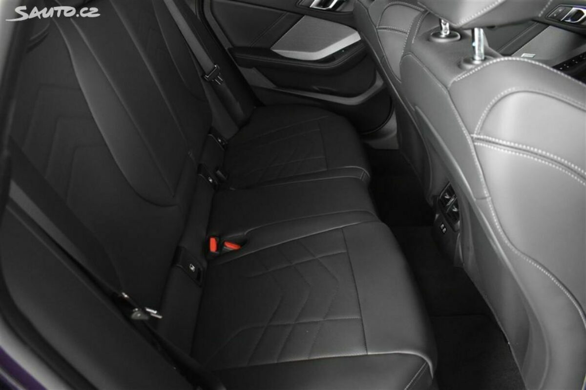 Fotografie vozu - klik pro zvětšení